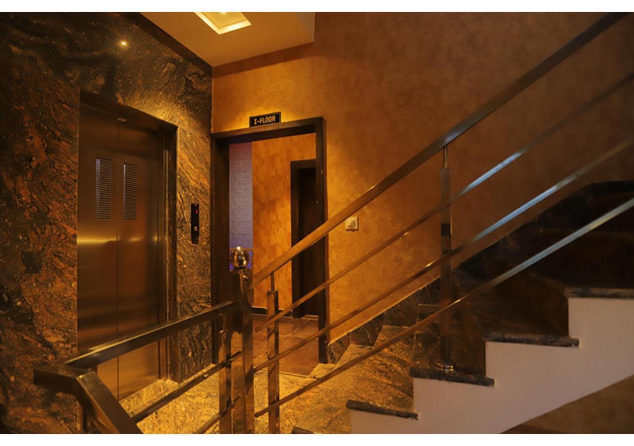 Hotel Raha ウダイプル エクステリア 写真