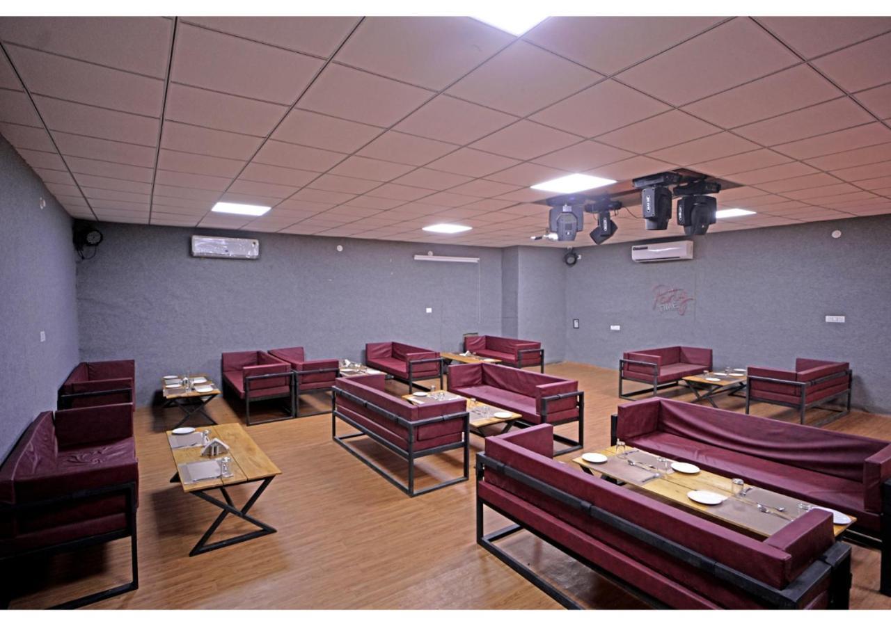 Hotel Raha ウダイプル エクステリア 写真
